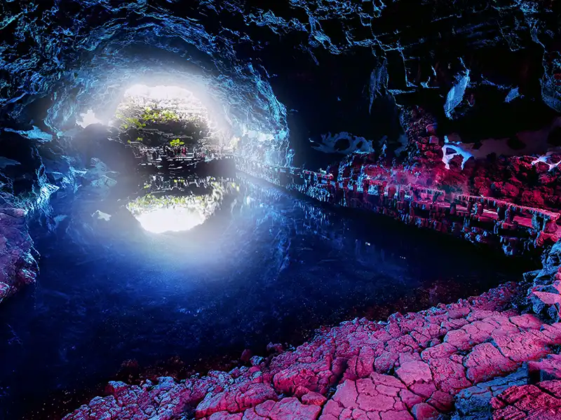 Jameos del Agua – grotte volcanique aménagée par César Manrique
