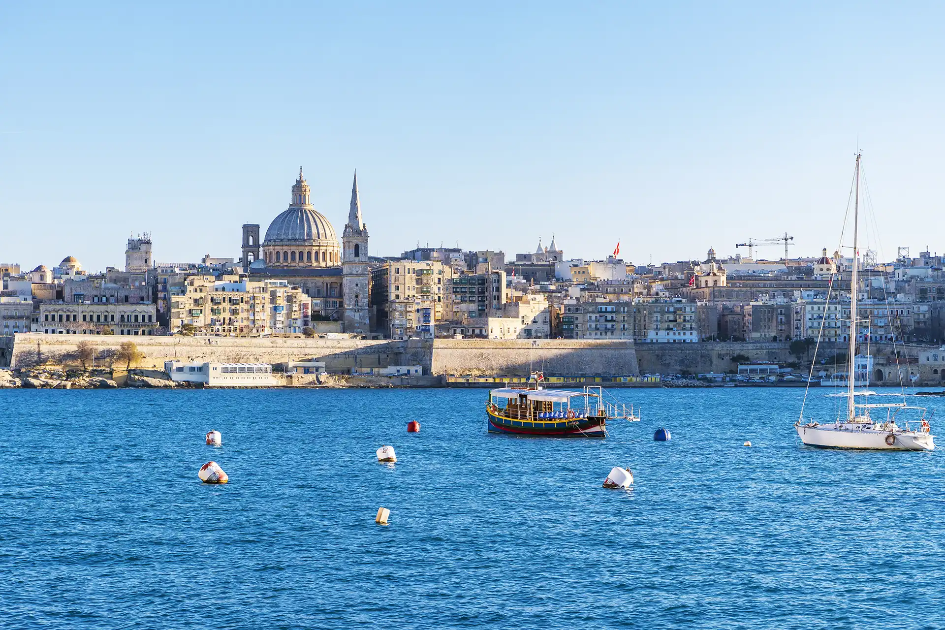 Vue sur le port et les églises de La Valette, capitale de Malte
