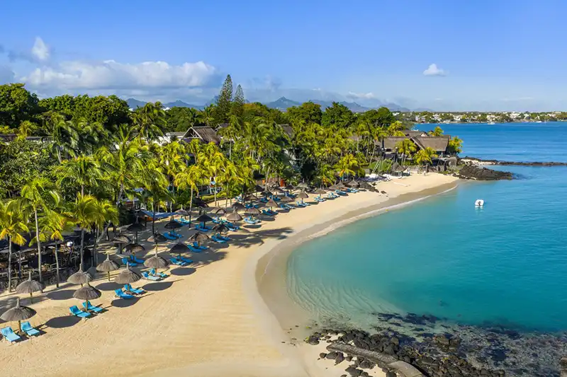 Royal Palm Beachcomber Luxury à l’île Maurice, plage et environnement d’exception