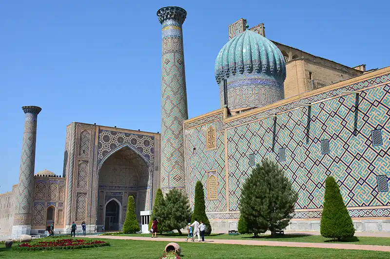Ensemble monumental du Régistan à Samarcande