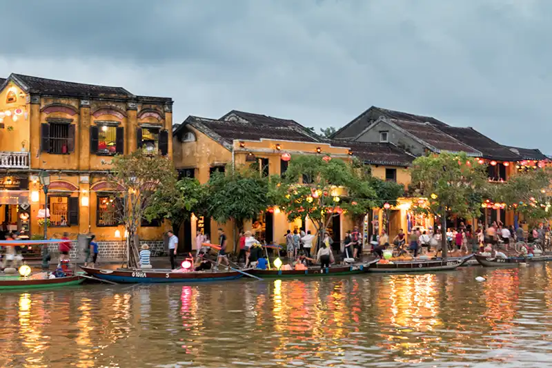 Vieille ville de Hoi An au Vietnam en fin de journée