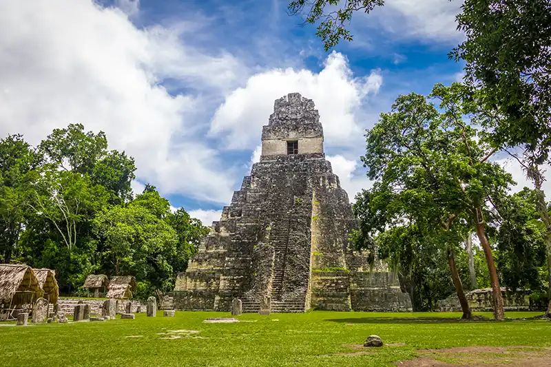 Temple maya de Tikal au Guatemala lors du circuit accompagné Découverte du Guatemala