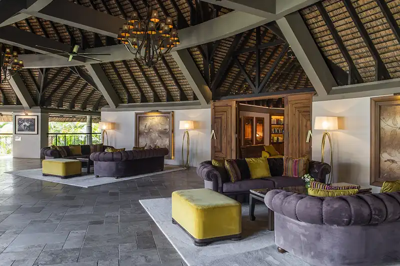 Lobby d’un hôtel Beachcomber à l’île Maurice