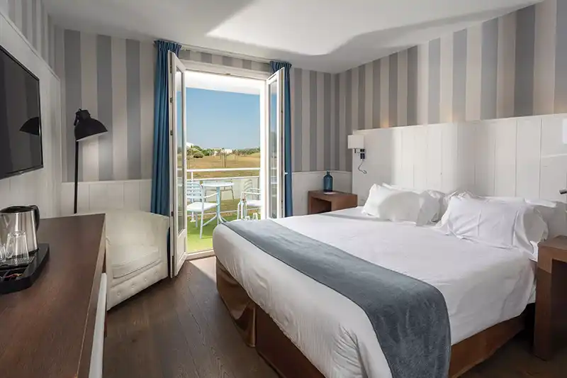 hotel ile de re chambre balcon vue nature atalante