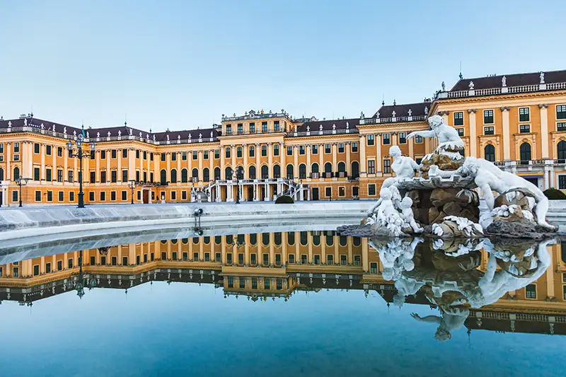 Château de Schönbrunn à Vienne lors d’une croisière sur le Danube