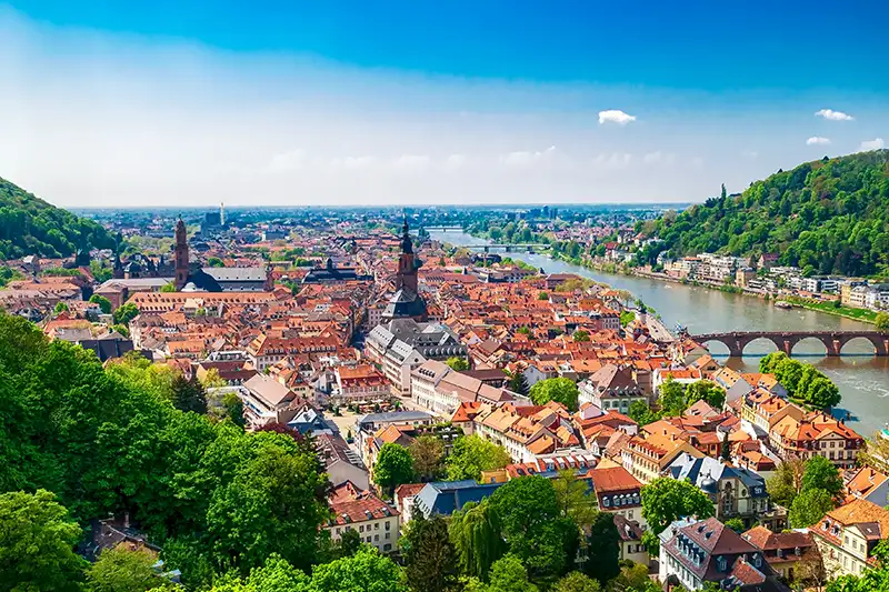 Vue panoramique de Heidelberg lors d’une croisière sur le Rhin romantique