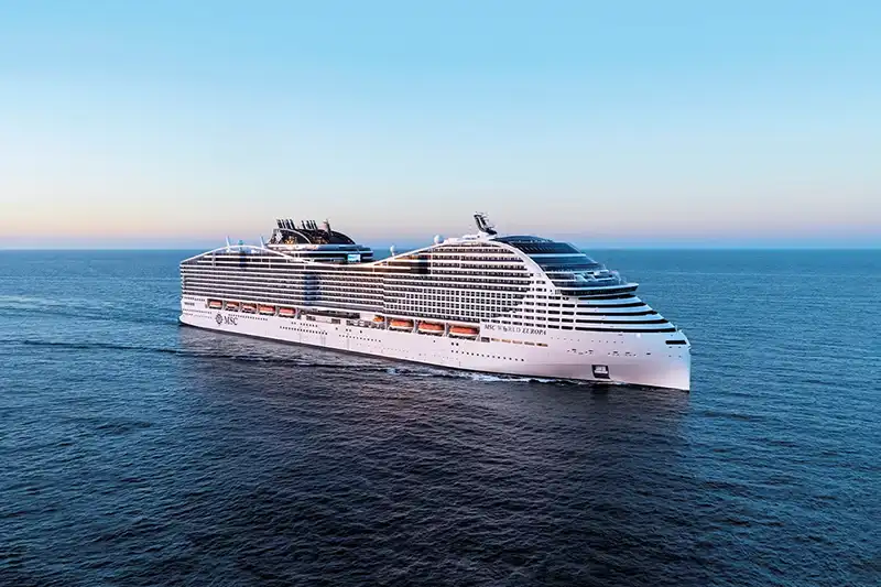 MSC World Europa naviguant en Méditerranée
