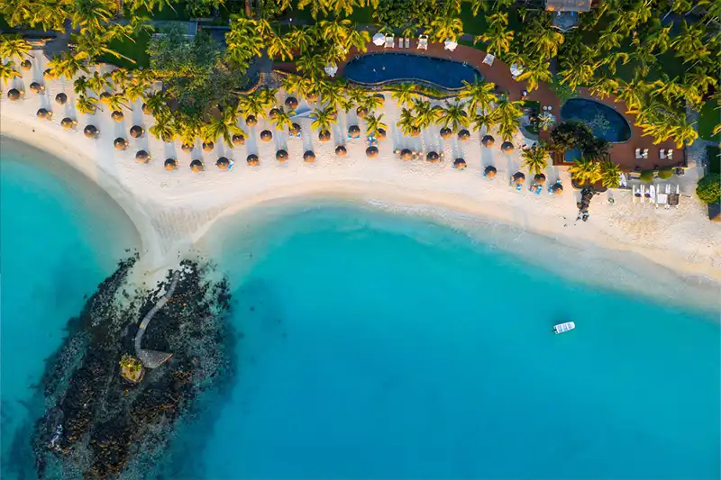 Plage et lagon du Royal Palm Beachcomber Luxury à l’île Maurice